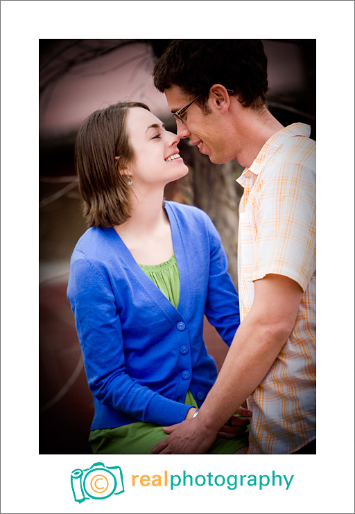 kissing colorada engagement portrait