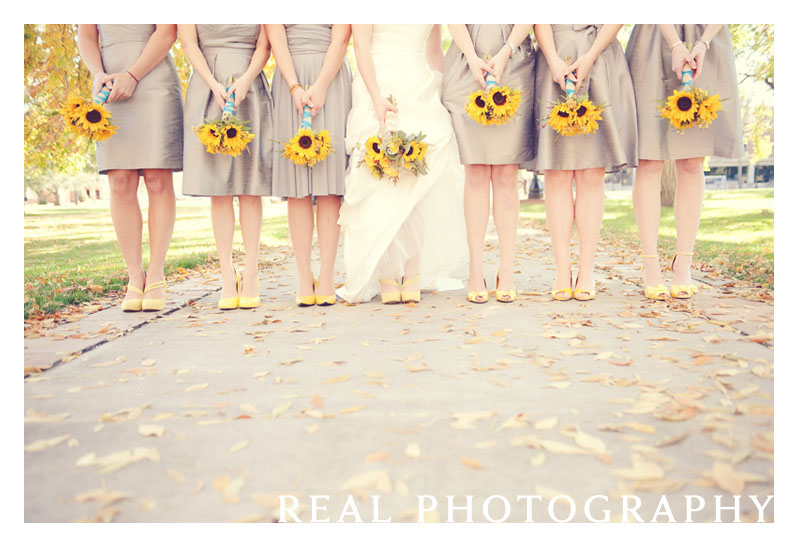 wedding_shoes_yellow_gray